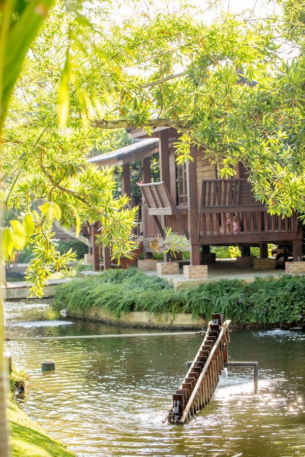 Suksatan Lamphun Hotel Buitenkant foto